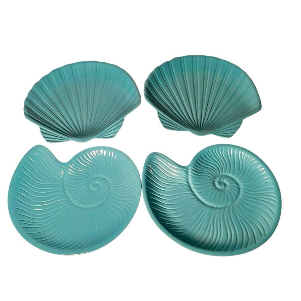 Set Of 4 Teal Shell-Shaped Melamine Precidio Plates